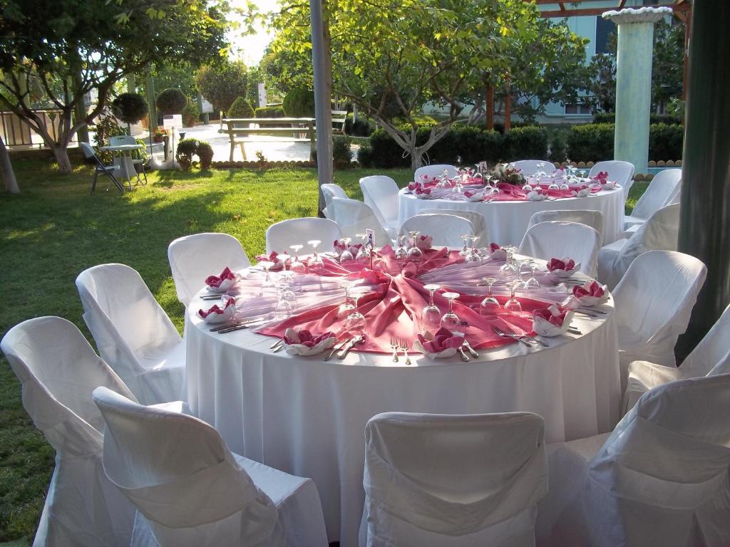 Hotel Aigli Farsala Exterior photo