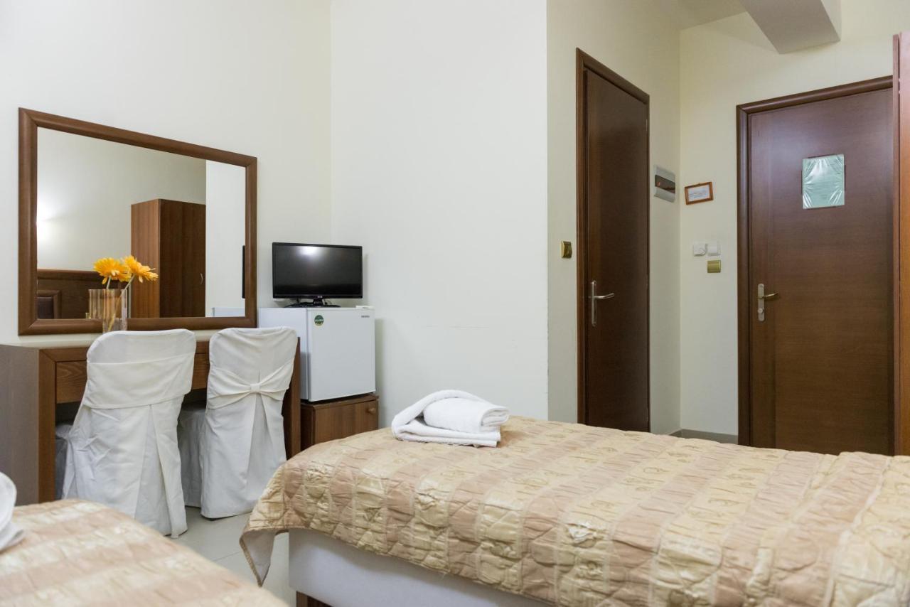 Hotel Aigli Farsala Exterior photo